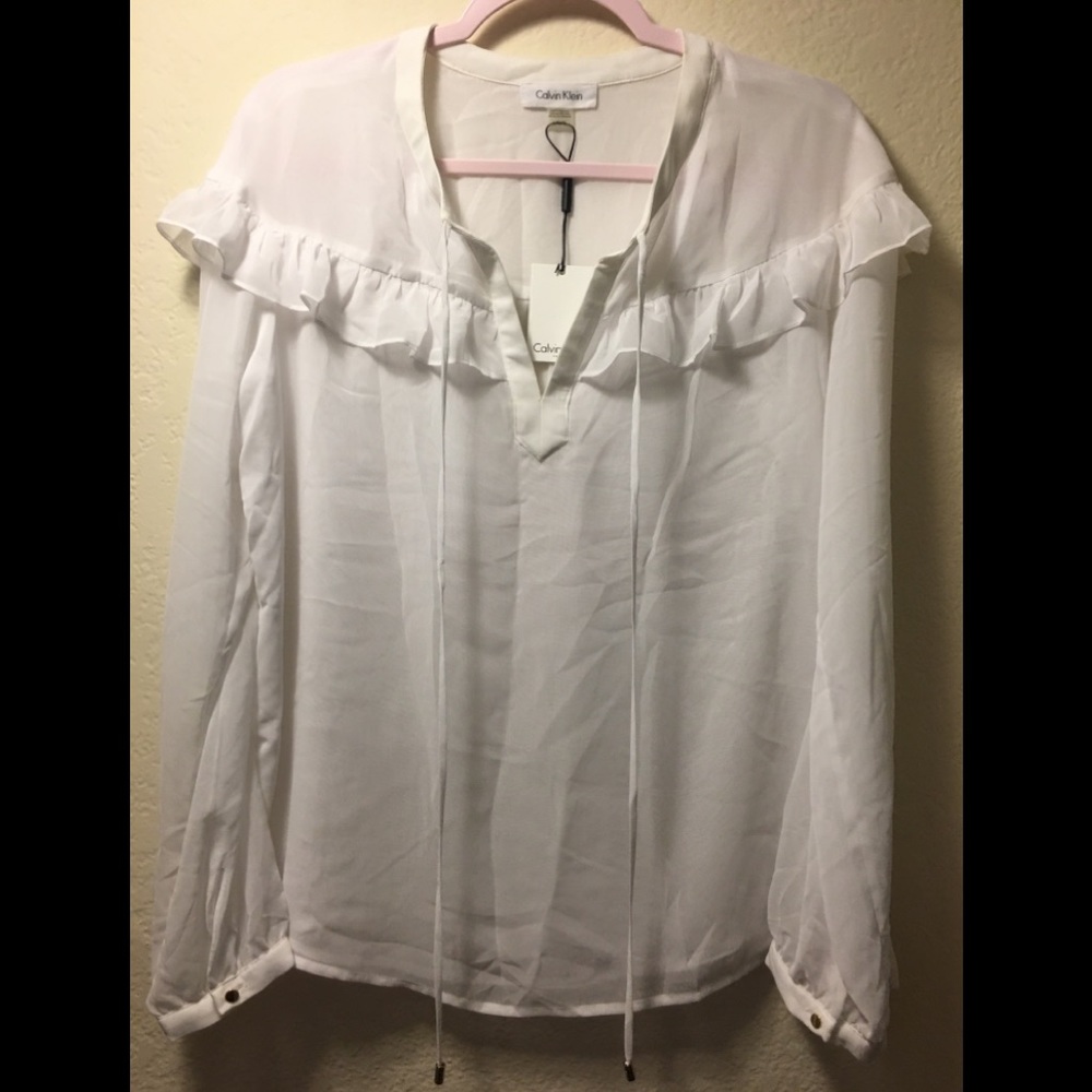 Blouse with ruffles